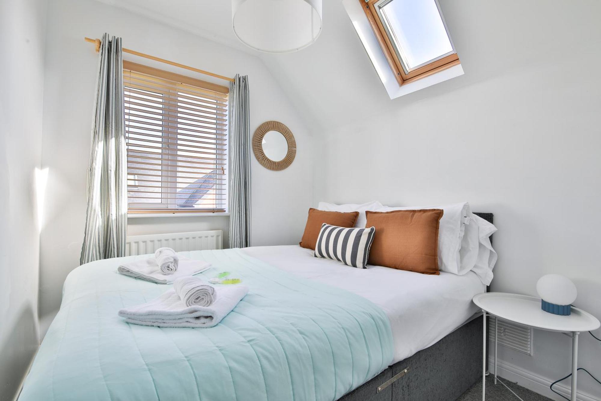 Stayright 2 Bed Beach House With Private Parking- Next To Barry Beach And Jackson Bay Exterior photo