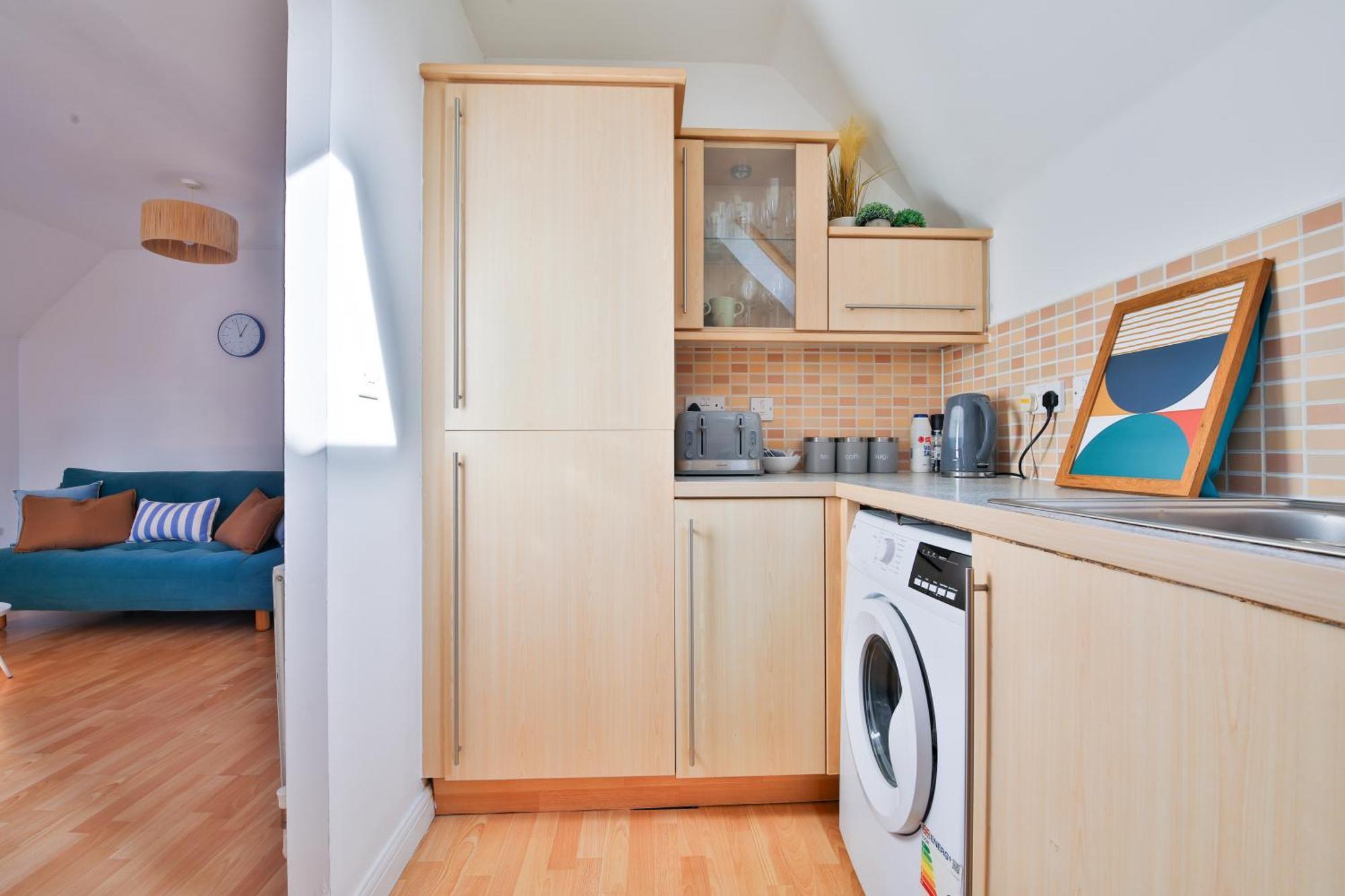 Stayright 2 Bed Beach House With Private Parking- Next To Barry Beach And Jackson Bay Exterior photo
